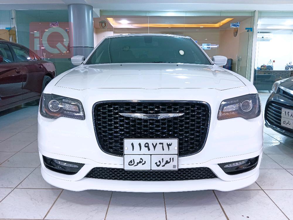 كرايسلر 300